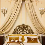 Palazzo Lari - Historic Boutique 3* Sarzana