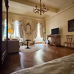 Palazzo Lari - Historic Boutique Maison d'hôtes Sarzana
