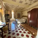 Palazzo Lari - Historic Boutique
