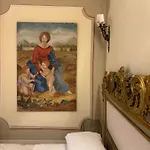 Maison d'hôtes Palazzo Lari - Historic Boutique