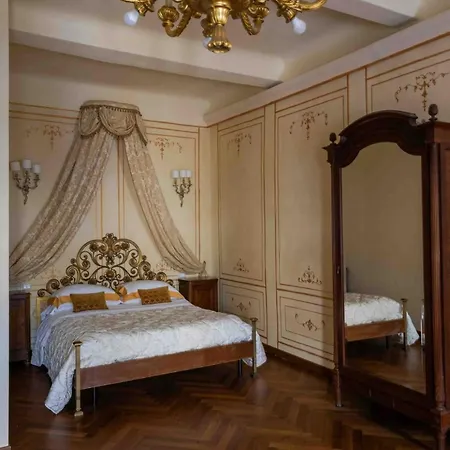 Palazzo Lari - Historic Boutique 사르자나