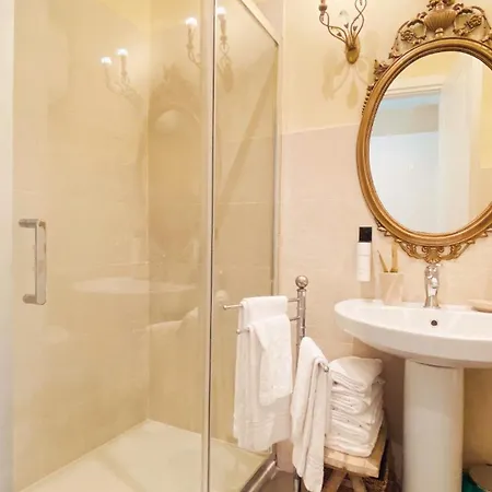 Guest house Palazzo Lari 3*