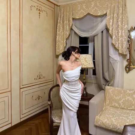 Palazzo Lari - Historic Boutique 게스트하우스 3*