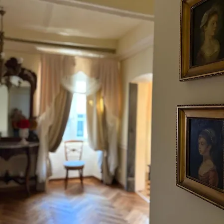 ゲストハウス Palazzo Lari - Historic Boutique 3*