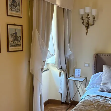 Palazzo Lari - Historic Boutique 3* サルツァーナ