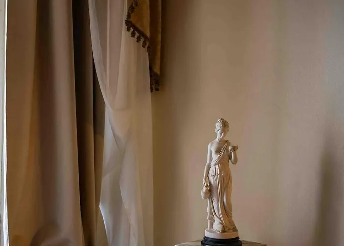 Palazzo Lari - Historic Boutique 3* サルツァーナ