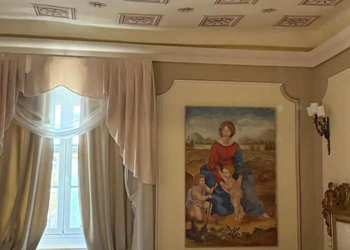 Palazzo Lari - Historic Boutique
