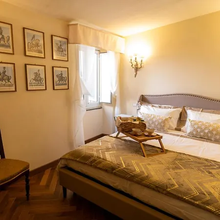 Palazzo Lari - Historic Boutique Sarzana