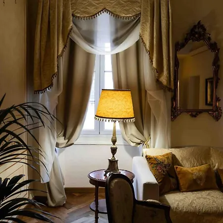 Guest house Palazzo Lari - Historic Boutique Sarzana