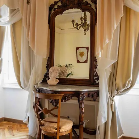 Palazzo Lari - Historic Boutique