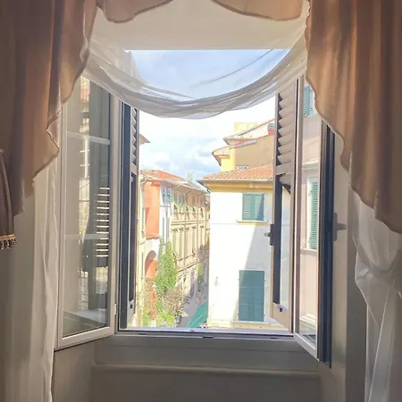 Casa de hóspedes Palazzo Lari 3*