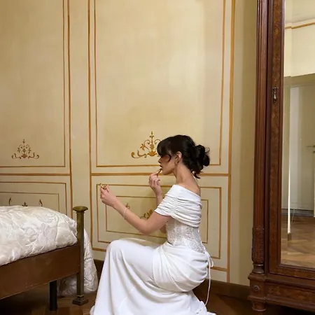 Palazzo Lari - Historic Boutique ゲストハウス サルツァーナ
