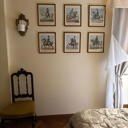 Palazzo Lari - Historic Boutique ゲストハウス