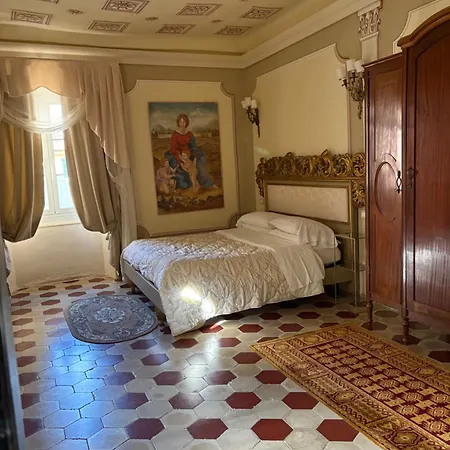 Palazzo Lari - Historic Boutique 4*