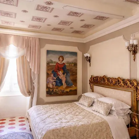 Palazzo Lari - Historic Boutique 4*