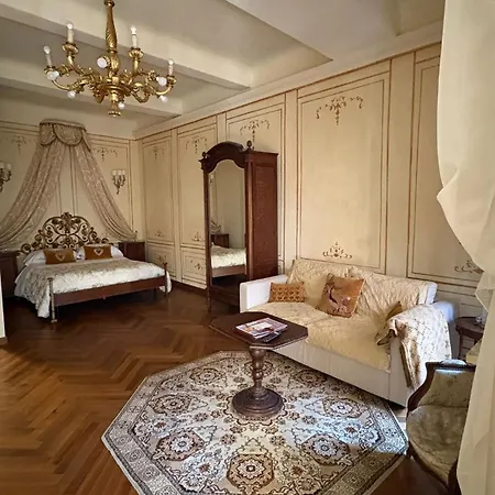Palazzo Lari - Historic Boutique 4* סרזאנה