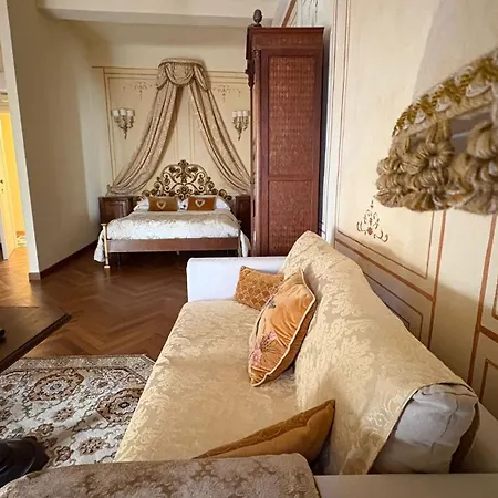 Palazzo Lari - Historic Boutique 4*