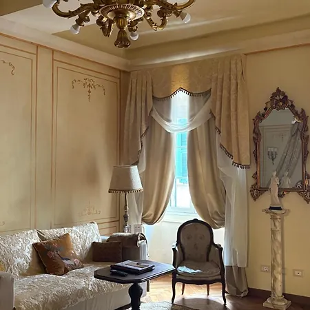 ゲストハウス Palazzo Lari - Historic Boutique