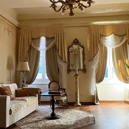 Palazzo Lari - Historic Boutique 4* סרזאנה