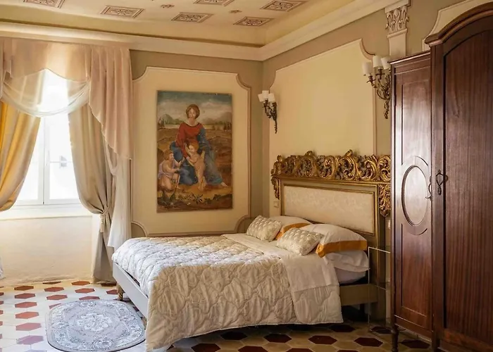 Palazzo Lari Sarzana