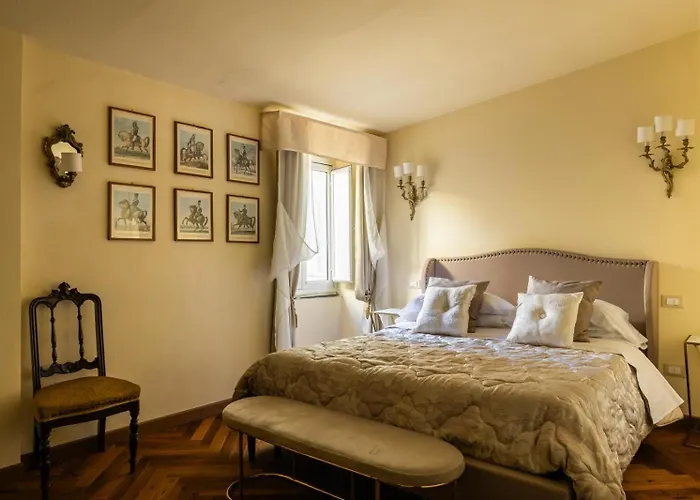 Palazzo Lari 3* Sarzana