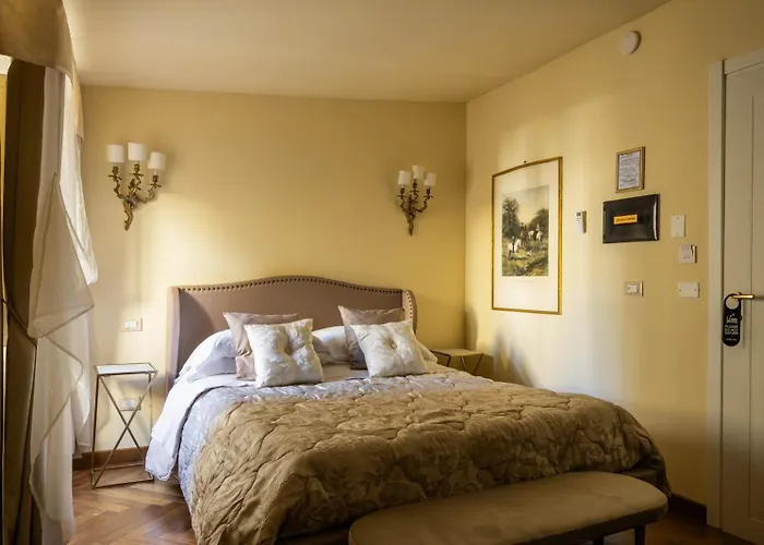 Guest house Palazzo Lari - Historic Boutique Sarzana