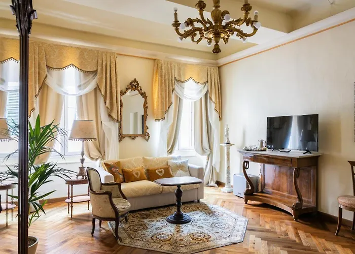 Pensión Palazzo Lari Sarzana