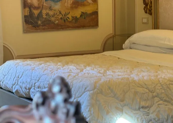 Palazzo Lari - Historic Boutique 3* Sarzana