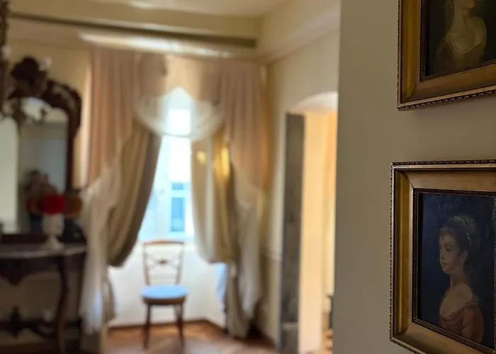 Guest house Palazzo Lari - Historic Boutique 3*