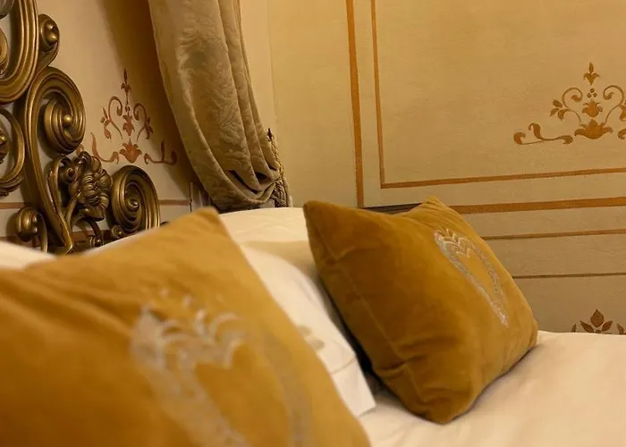 Guest house Palazzo Lari - Historic Boutique Sarzana